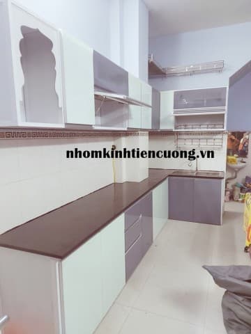 Tủ Bếp Bằng Nhôm Kính