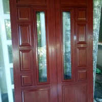 mau-cua-nhom-kinh-dep-tien-cuong