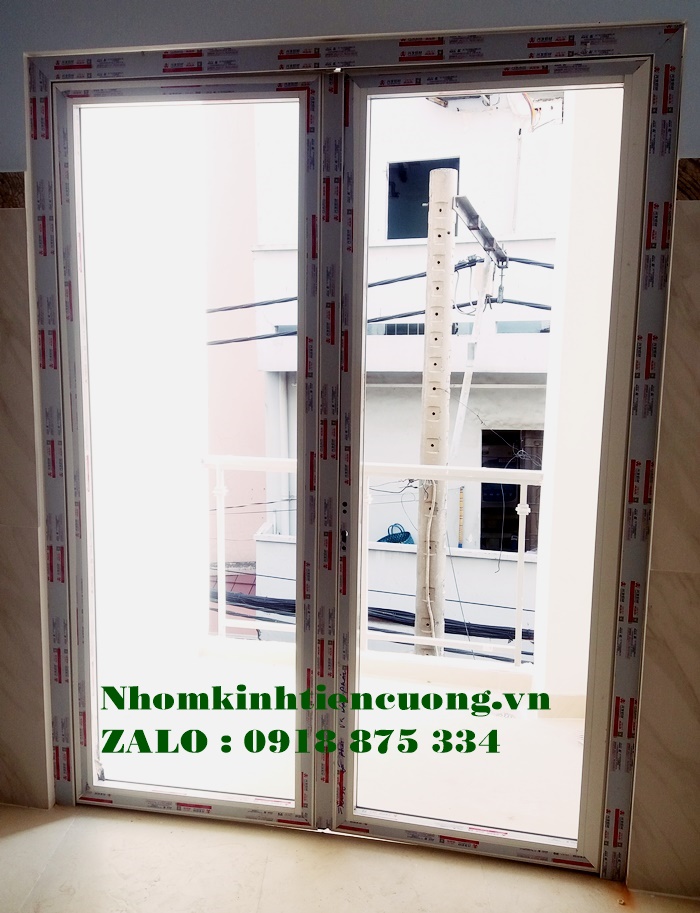 Cửa nhôm kính sơn tĩnh điện