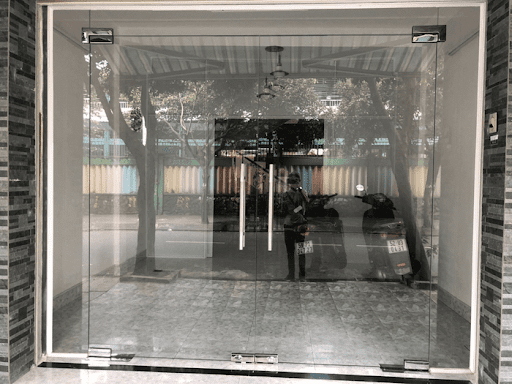 Cửa kính cường lực 4