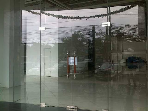 Cửa kính cường lực 7