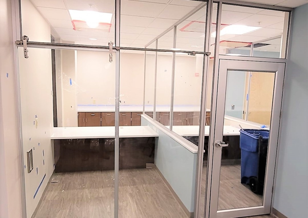 Báo giá vách ngăn nhôm kính tphcm 4