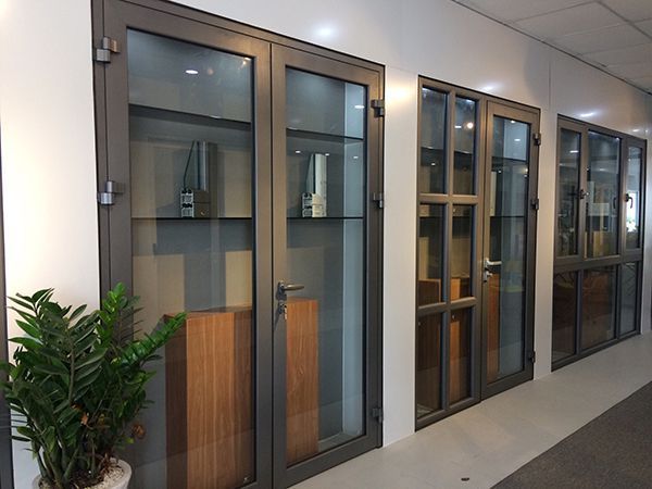 Cửa nhôm kính đẹp 7
