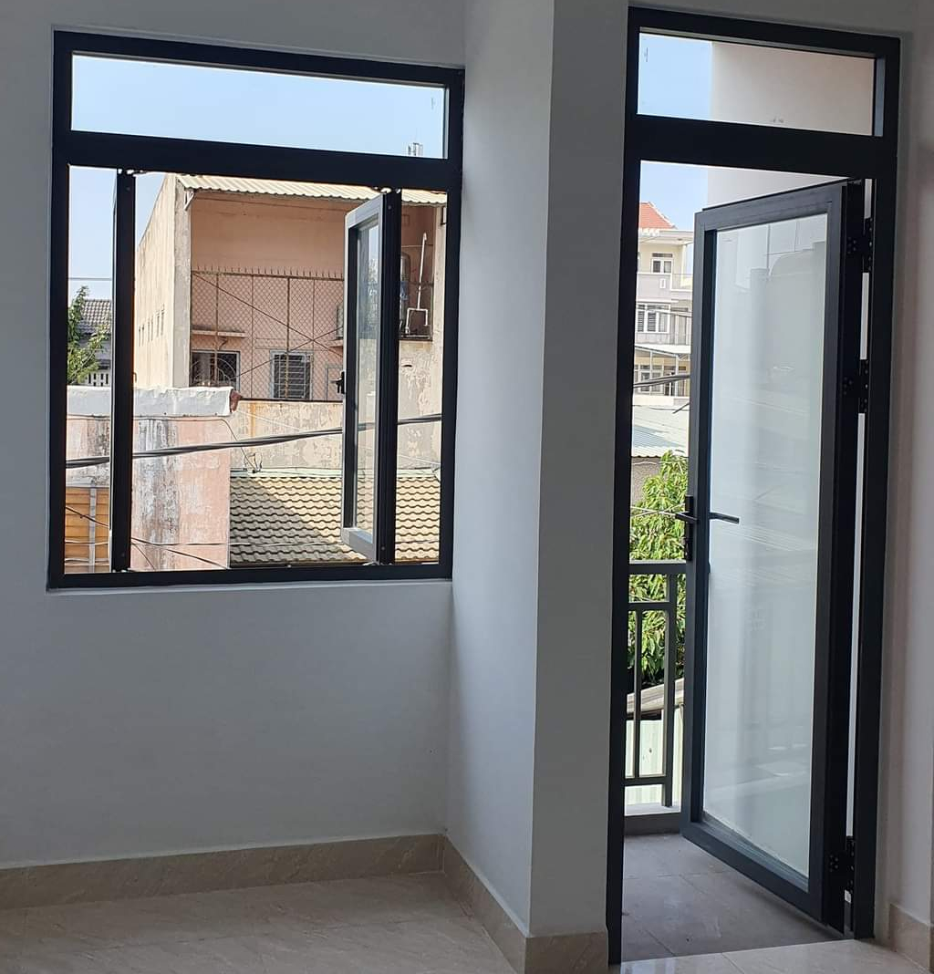 Cửa nhôm kính xingfa 5