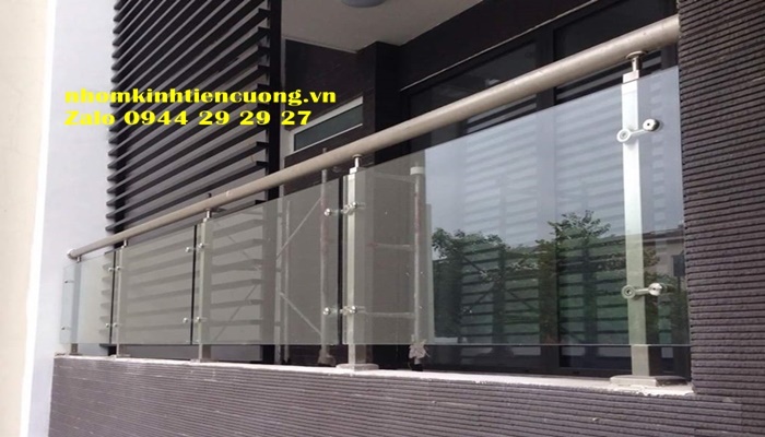 Lan Can Kính Cường Lực 4