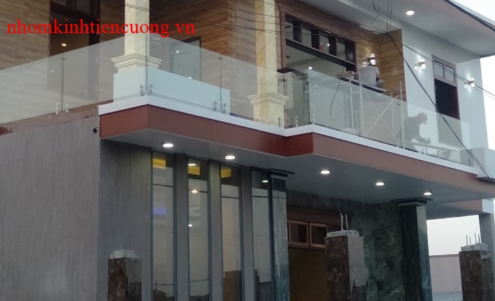 Lan Can Kính Cường Lực 5