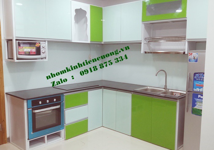 Mẫu tủ bếp nhôm kính đẹp 10 