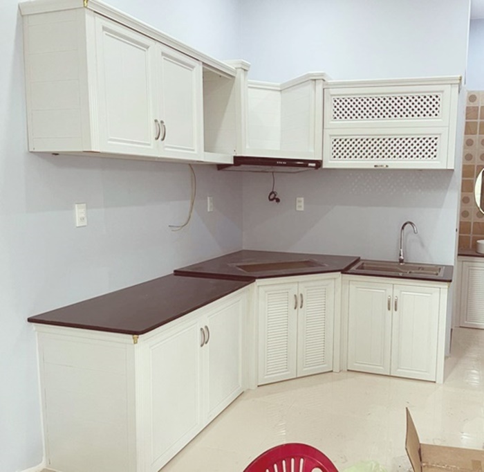 dia-chi-lam-tu-bep-nhom-kinh-dep.ipg