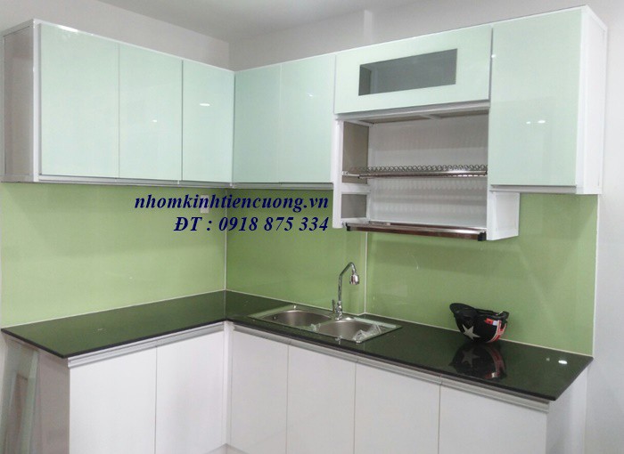 Mẫu tủ bếp nhôm kính đẹp 4 