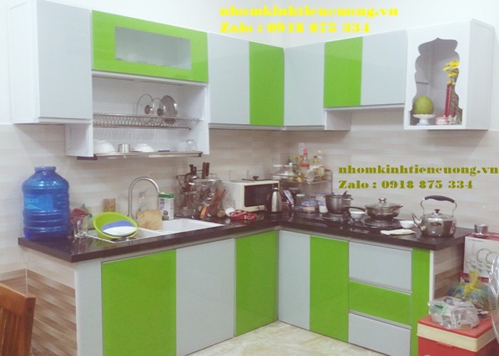 Mẫu tủ bếp nhôm kính đẹp