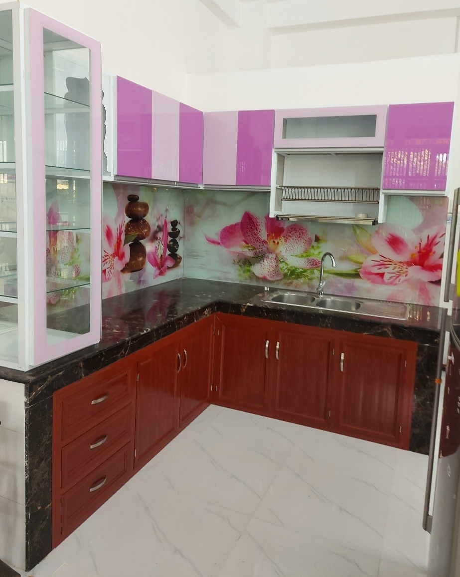 Tủ bếp nhôm kính đơn giản 3