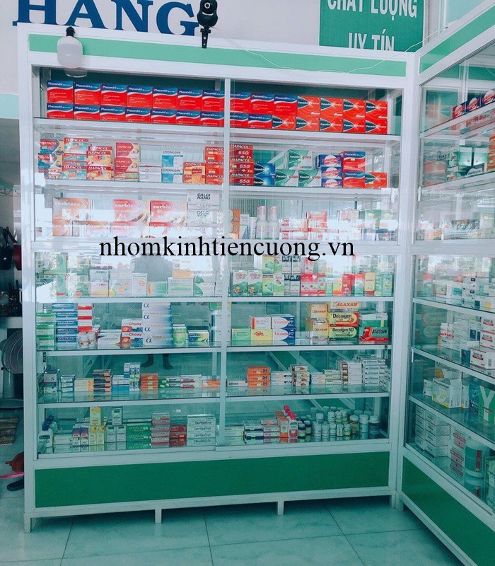 Tủ kính bán hàng 6