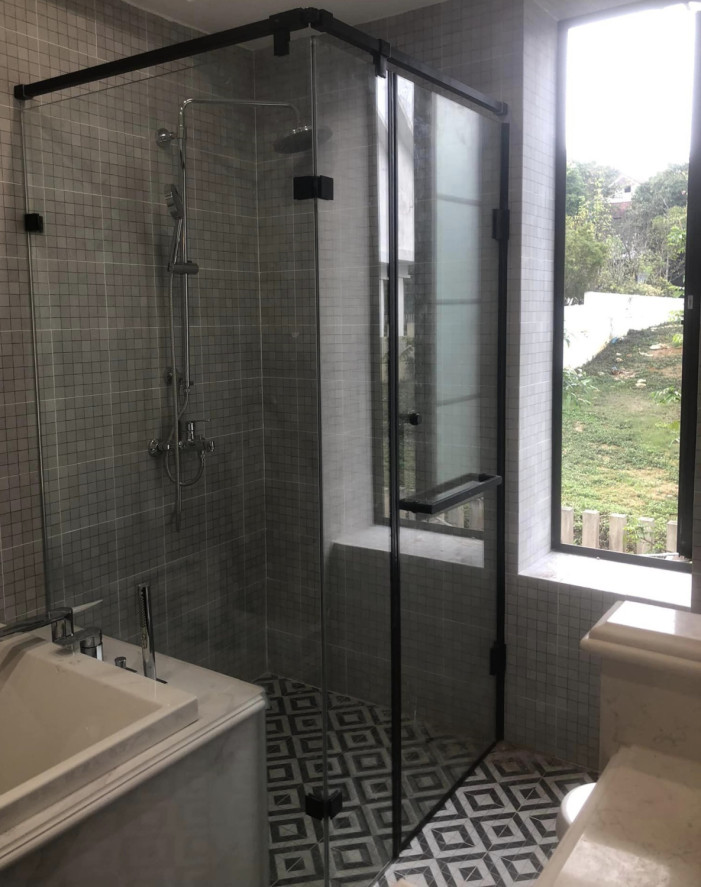 Vách kính phòng tắm 2