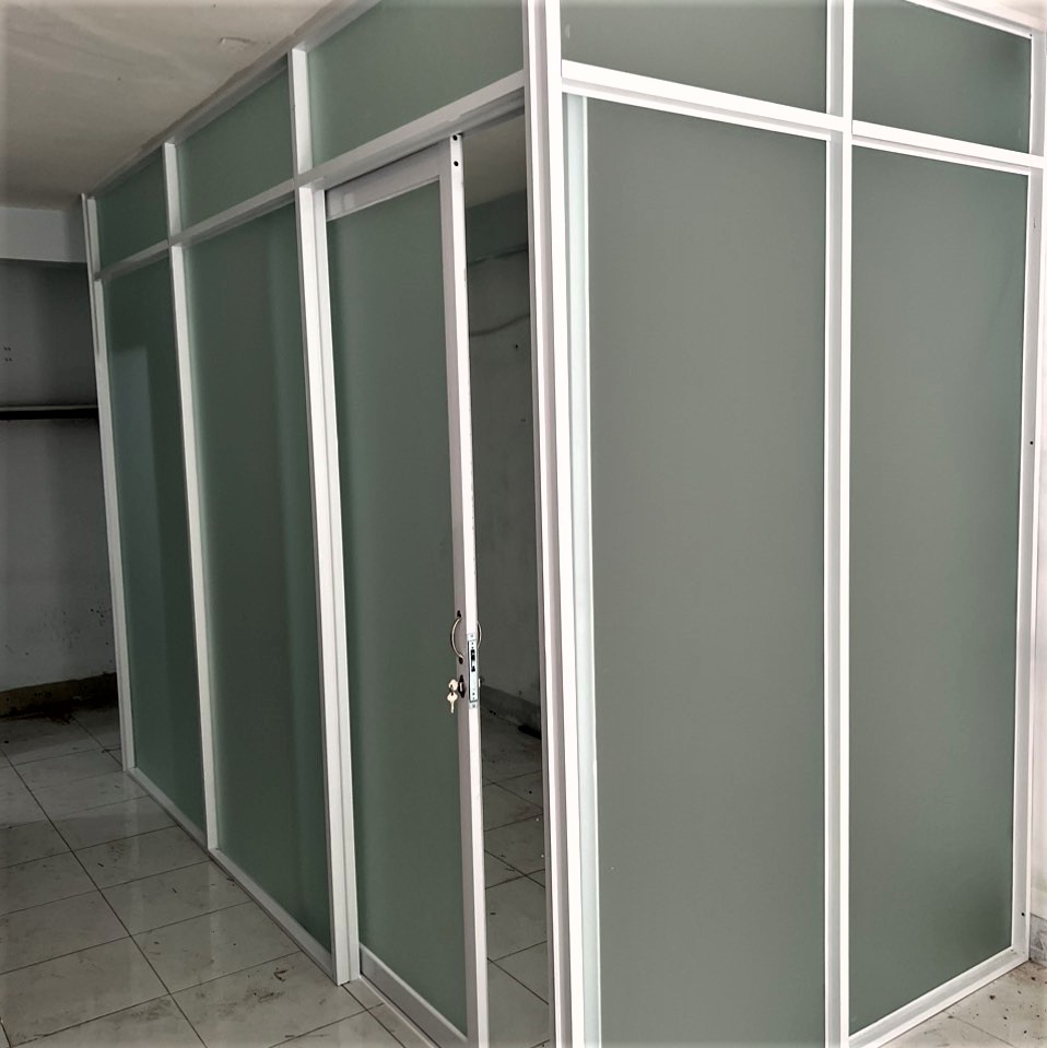 Vách ngăn nhôm kính cửa lùa 4