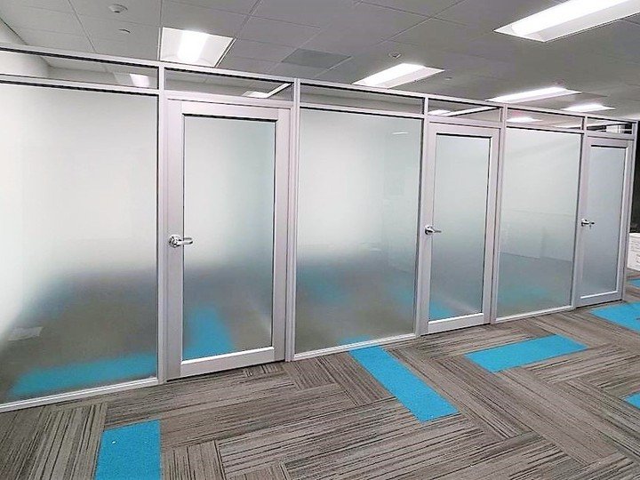 Vách ngăn nhôm kính phòng ngủ