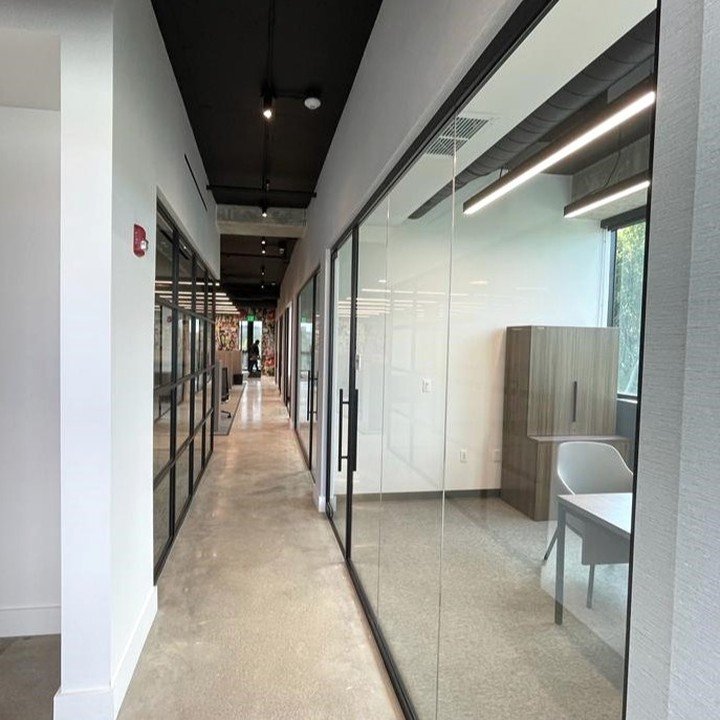 Vách ngăn nhôm kính TPHCM 2