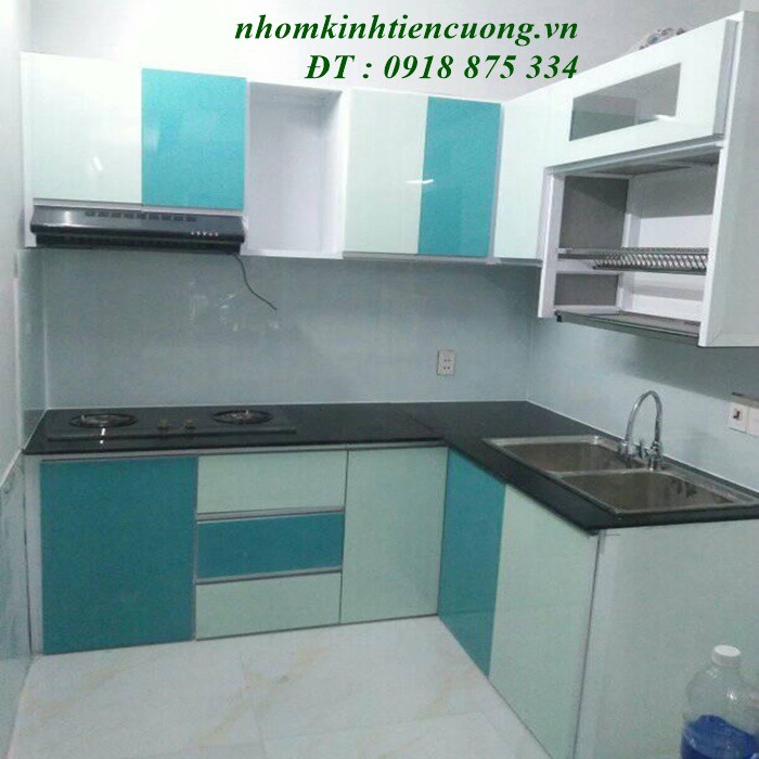 tu bep nhom kinh tien cuong 01