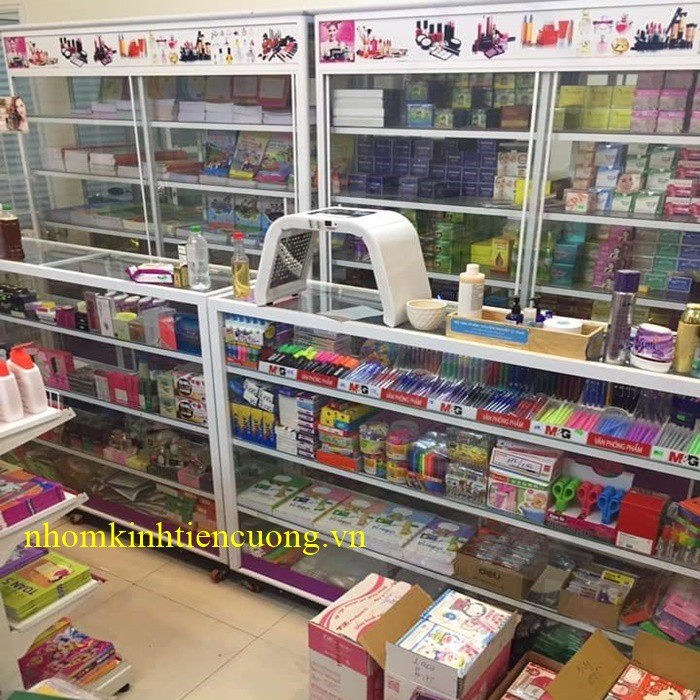 Tủ nhôm kính bán hàng giá bao nhiêu tiền 3