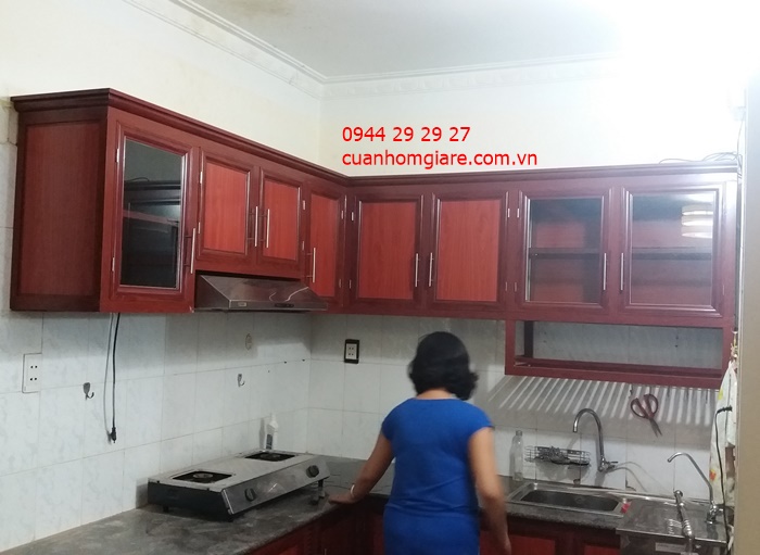 Tủ bếp nhôm vân gỗ đẹp - tủ bếp nhôm giả gỗ