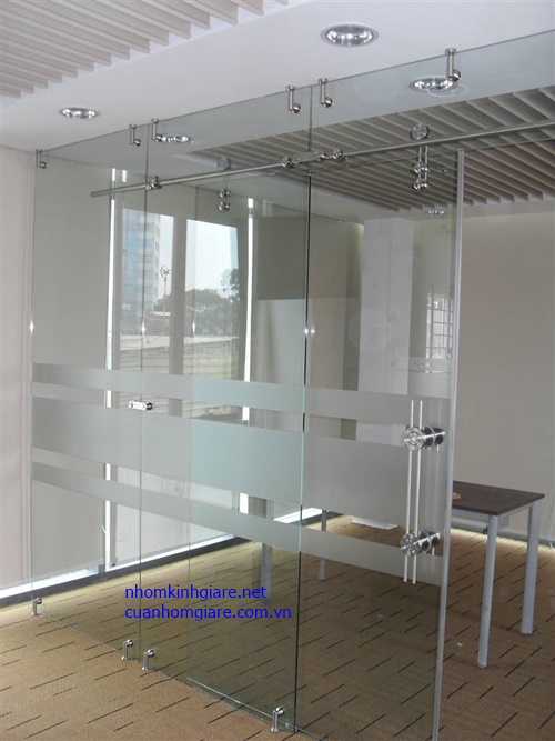 Cửa Kính Cường Lực Có An Toàn Không 4; cua-kinh-cuong-luc.jpg