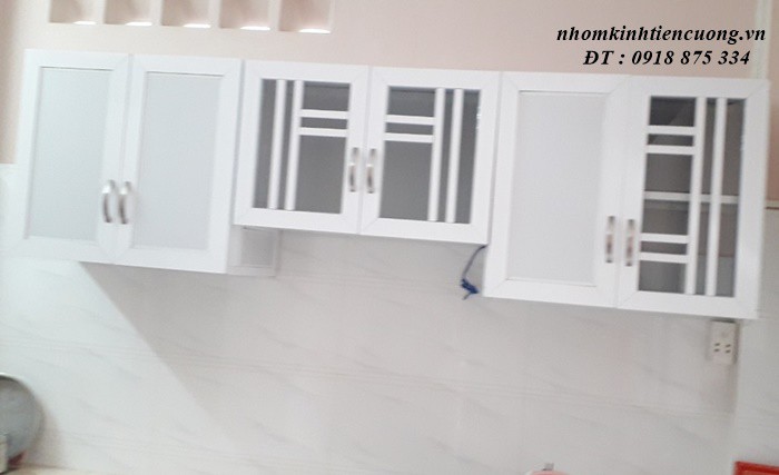 Làm tủ bếp nhôm kính 5