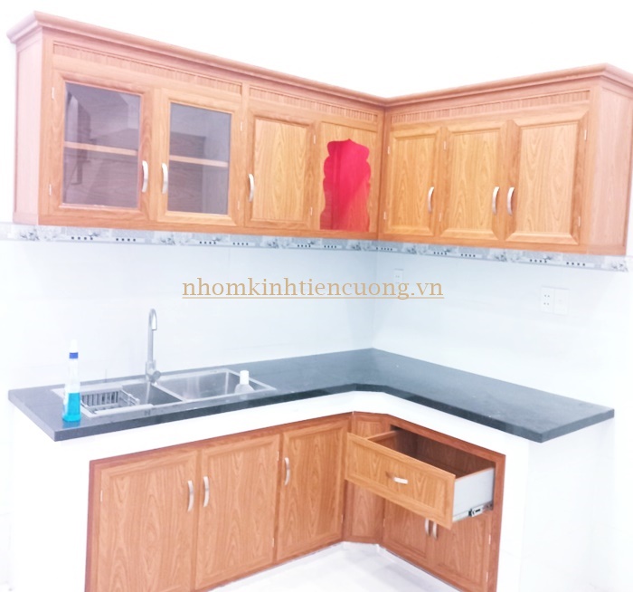 Tủ bếp nhôm vân gỗ 4