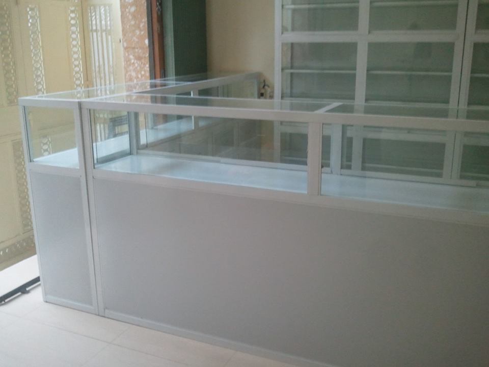 Mẫu tủ quầy thuốc tây đẹp 3