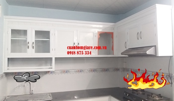 tủ bếp nhôm cỏ
