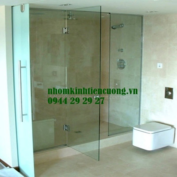 mẹo làm sạch phòng tắm kính trong 1 phút