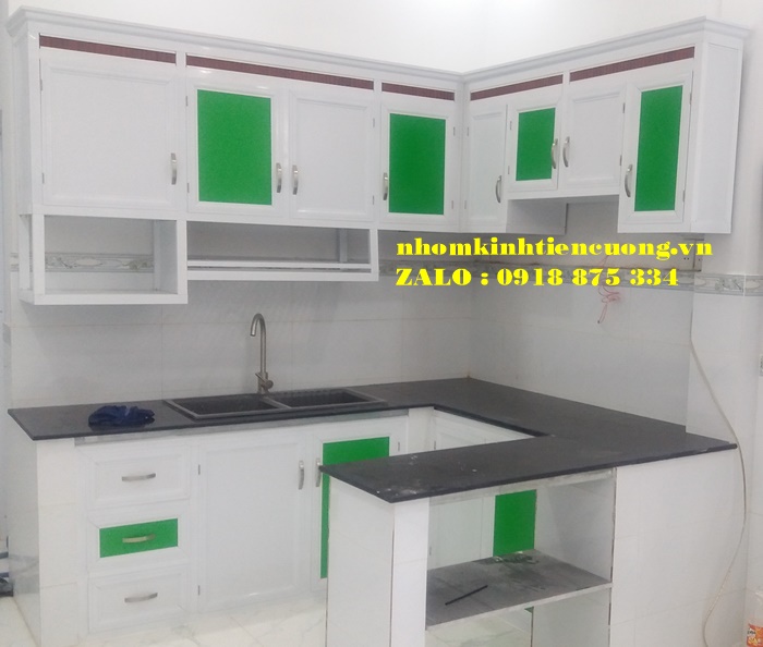 Tủ bếp nhôm kính quận 10 đẹp 4