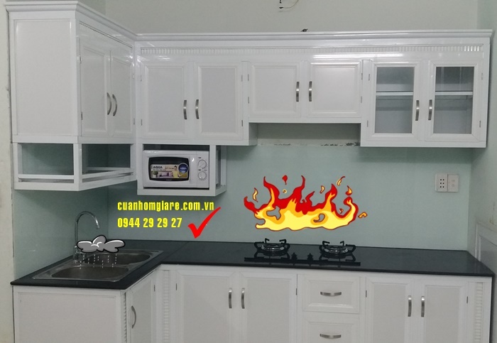 tu-bep-nhom-kinh-thiet-ke-ban-tho-ong-tao-dep