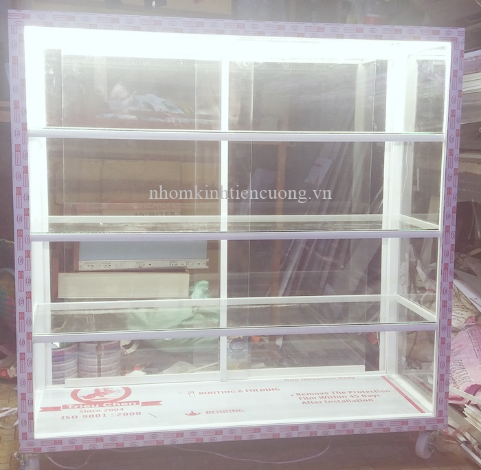 Giá tủ kính trưng bày mỹ phẩm cao cấp 3