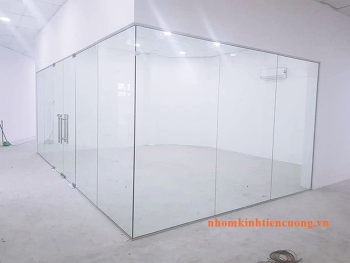 Mẫu cửa kính cường lực đẩy bán chạy nhất 2