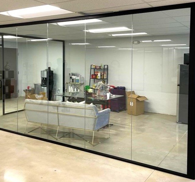Vách ngăn nhôm kính văn phòng chất lượng cao 7