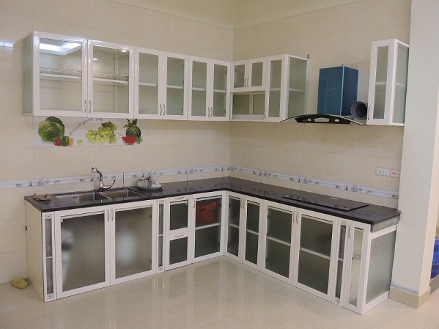 Cách làm tủ bếp nhôm kính 3