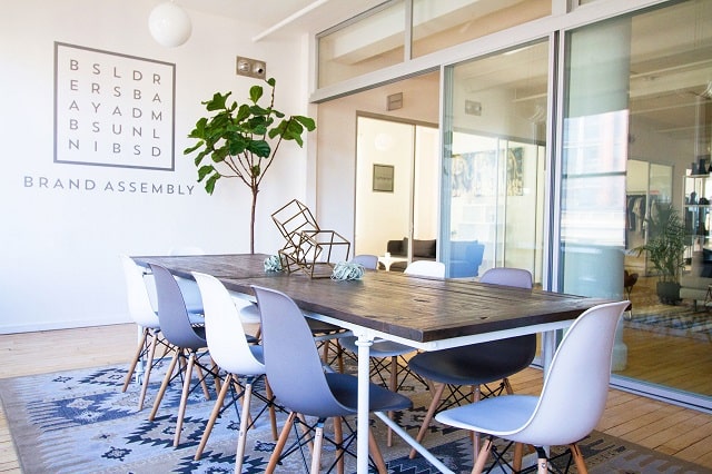 Ưu nhược điểm khi sử dụng vách ngăn nhôm kính cho văn phòng 5