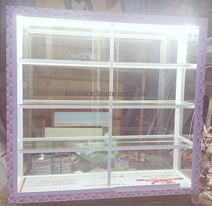 Những ưu nhược điểm của tủ bán hàng nhôm kính 2