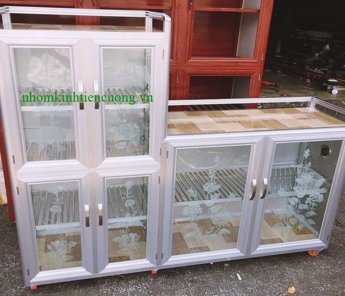 Mẫu tủ chén nhôm kính 7