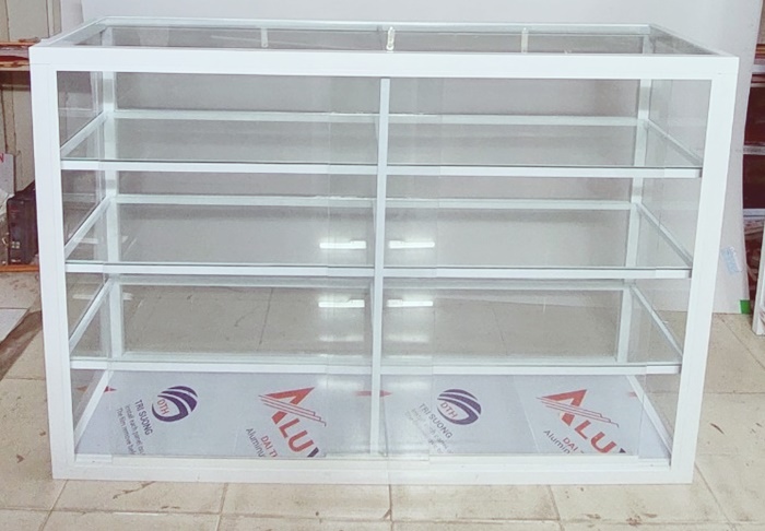 Mẫu tủ nhôm kính bán hàng 7