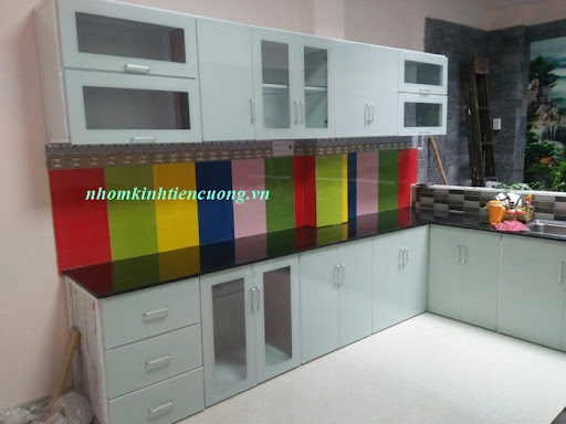 Những mẫu tủ bếp nhôm kính đẹp HCM 2