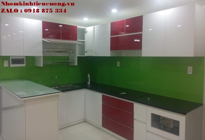 hình ảnh tủ bếp nhôm kính
