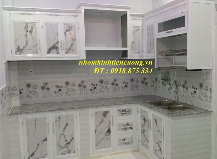 Nên làm tủ bếp nhôm hay gỗ 2