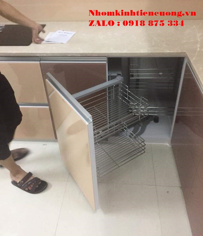 tu bep nhom kinh Nhom kinh Tien Cuong 835