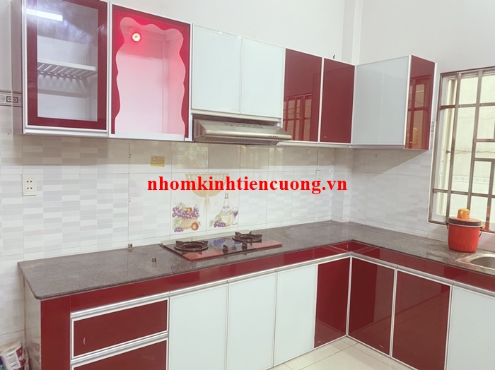 Tủ bếp nhôm kính quận 1.1