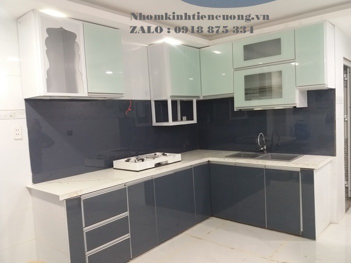 Tủ bếp nhôm kính quận 10 đẹp 2